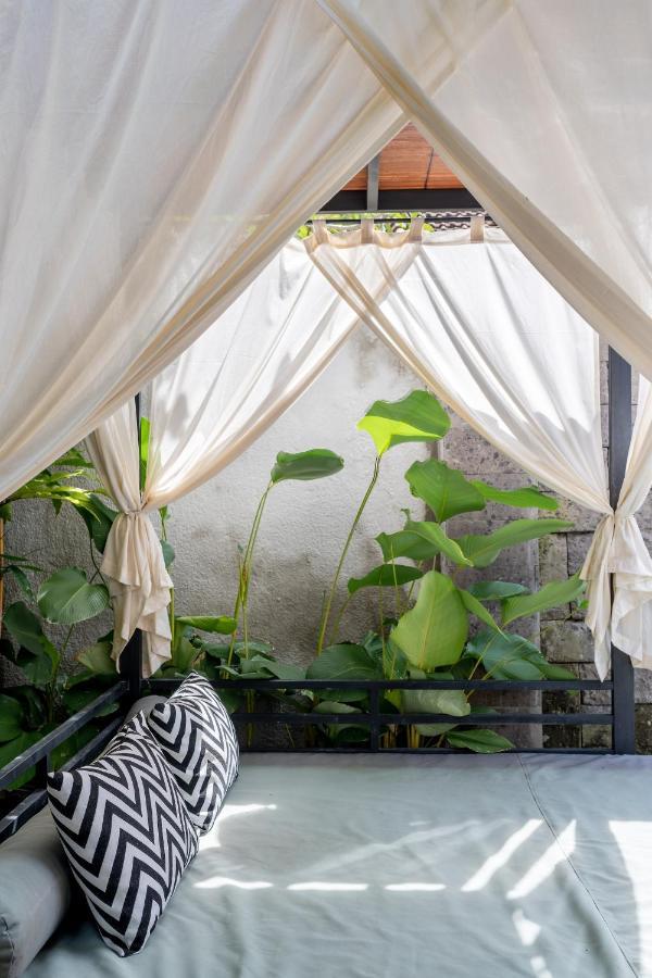 Vinna Villa Seminyak Kerobokan Exterior foto